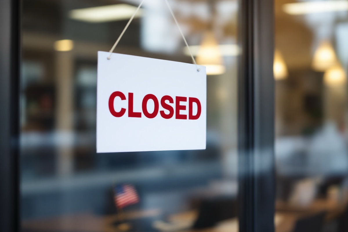 What Happens When Closing Falls on a Federal Holiday?